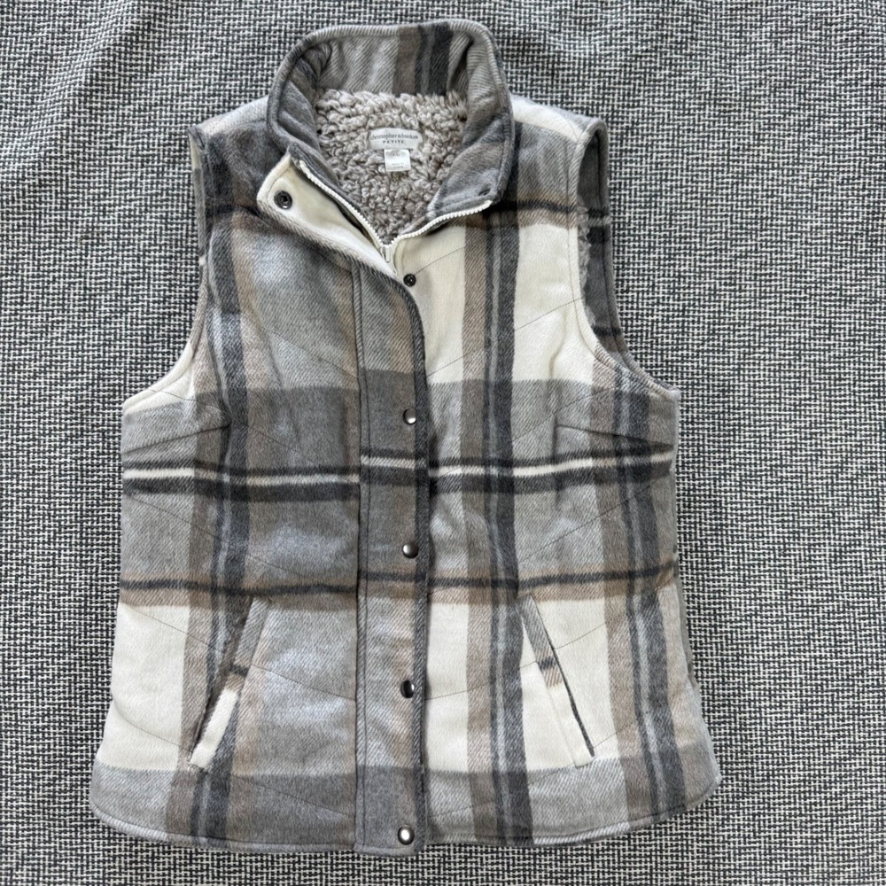 Christopher & Banks Petite Plaid Puffer Vest Sherpa Lined Grey Cream Medium